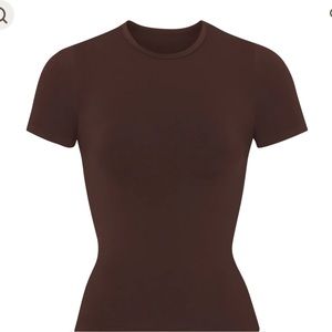 Skims soft smoothing tee